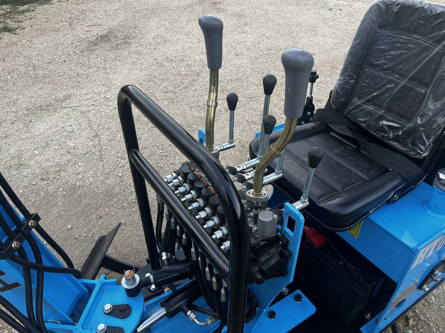 Micro-pelle – HT08