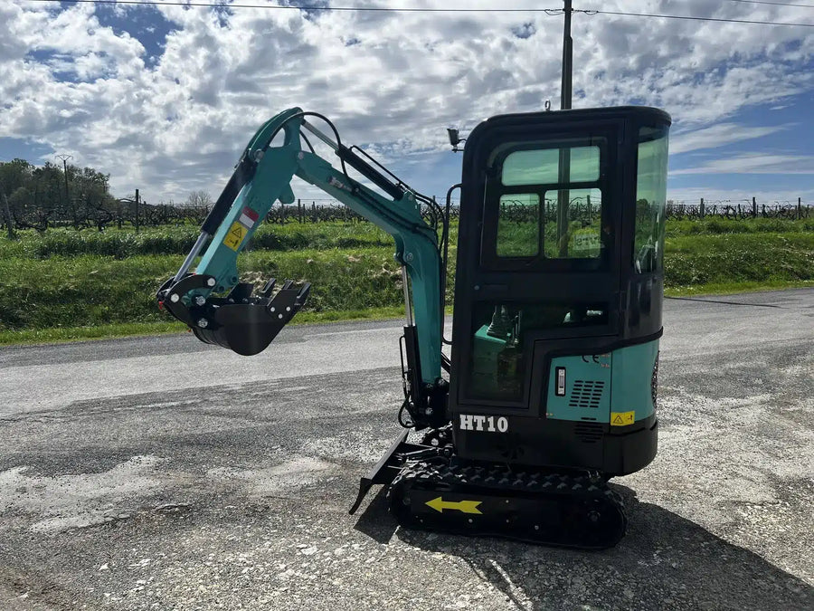 Mini-pelle HT10 – Cabine